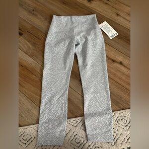 Lululemon Wunder Train HR Crop 23”